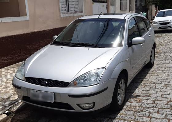 FORD FOCUS 2.0 GHIA 16V GASOLINA 4P AUTOMÁTICO